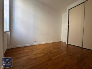  Appartement à louer 3 pièces 80 m²