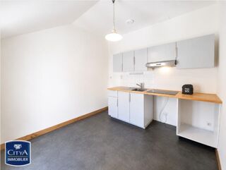  Appartement à louer 3 pièces 87 m²