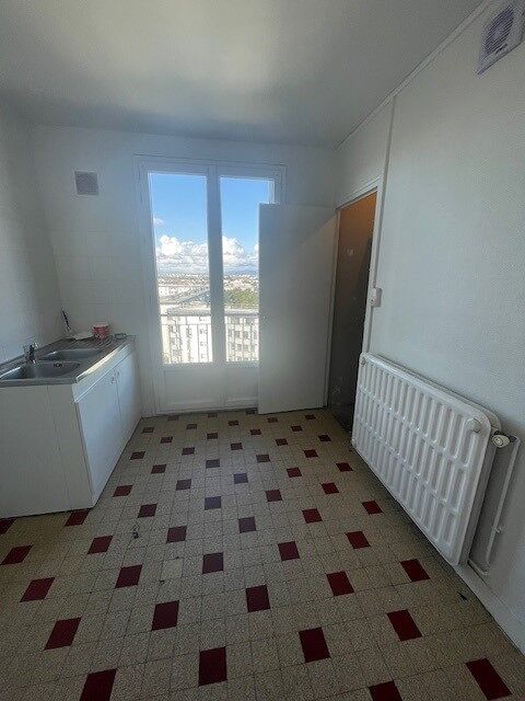  Appartement  louer 4 pices 65 m