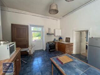  Appartement à louer 4 pièces 203 m²