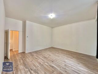  Appartement à louer 2 pièces 66 m²