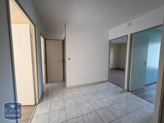  Appartement à louer 3 pièces 82 m²