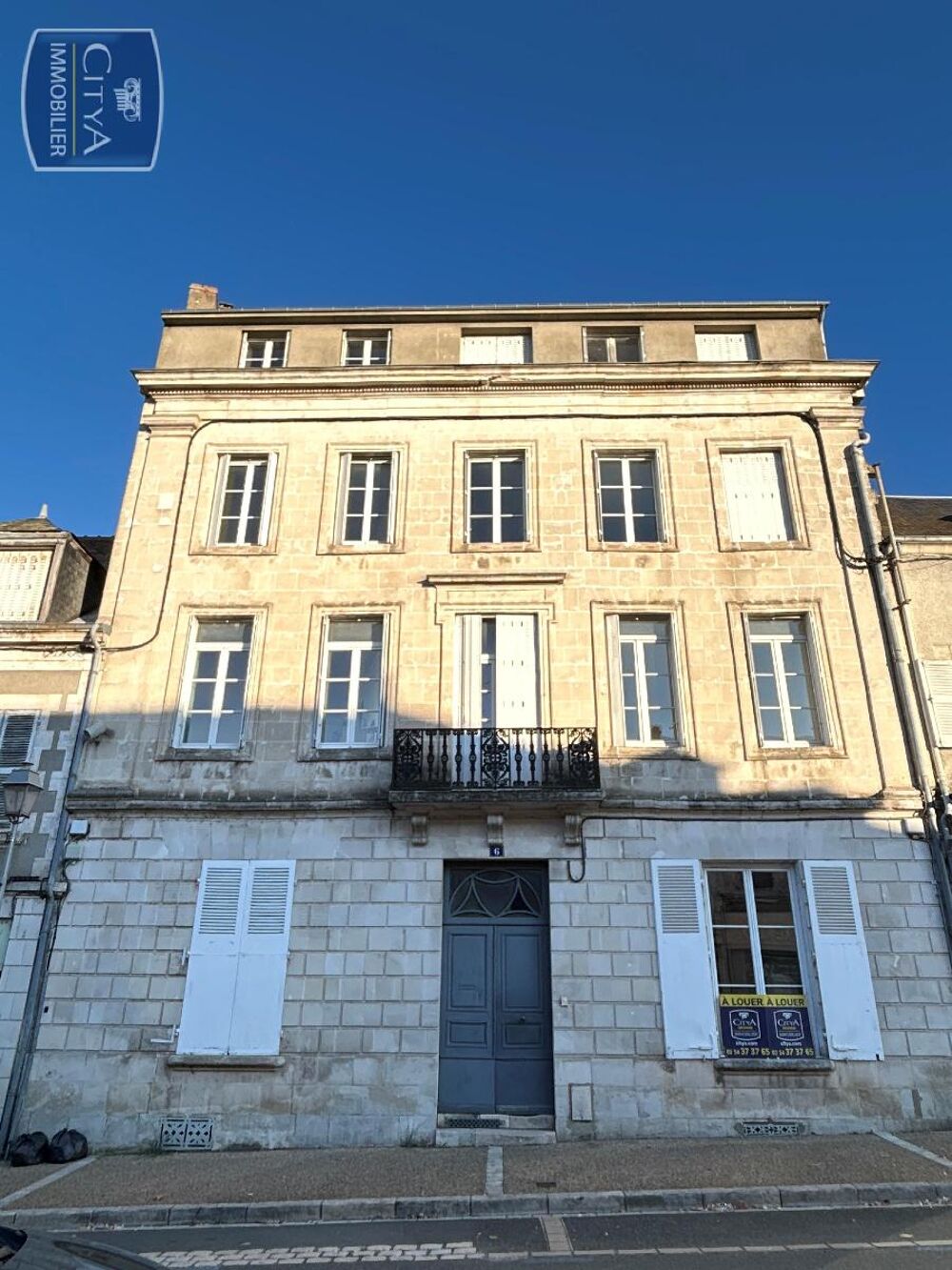 À LOUER : Découvrez ce charmant appartement T1 situé au ....