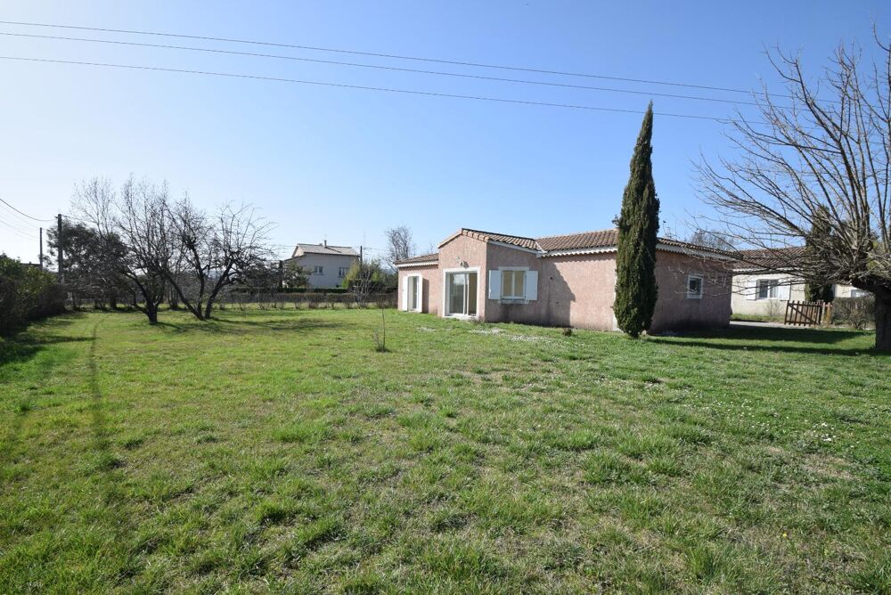 Sur la commune d'AUBENAS, une villa louée type F4 de pla....