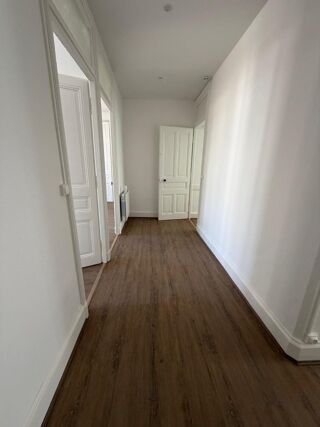  Appartement à louer 4 pièces 95 m²