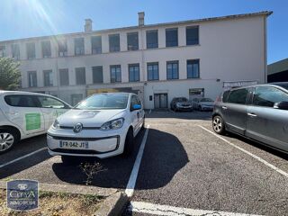  Parking / Garage à louer 