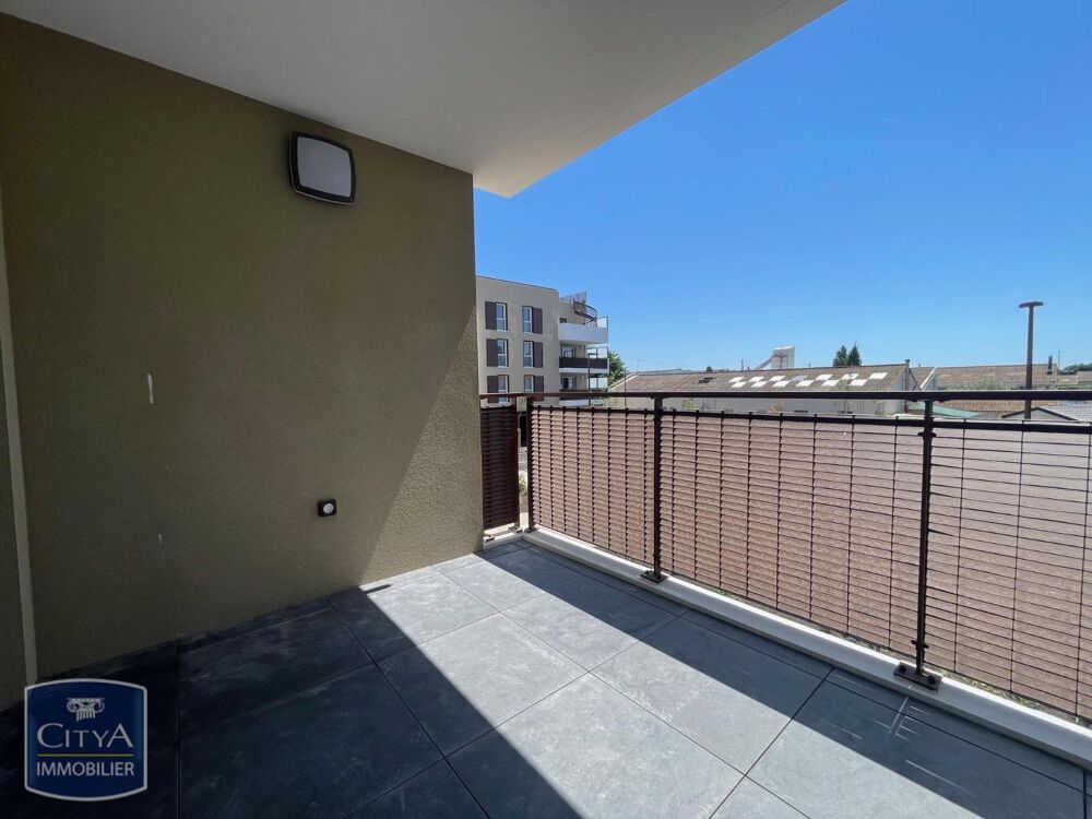 A LOUER : Appartement T2 de 40 m² à ARLES au sein d'une ....