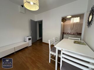  Appartement à louer 2 pièces 33 m²