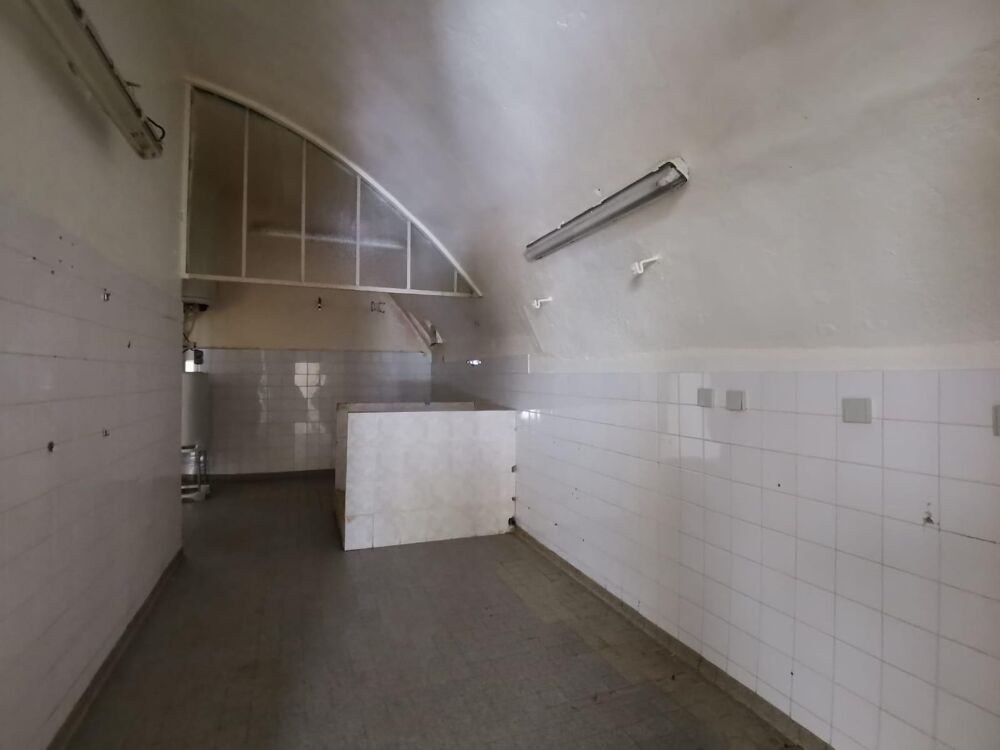  Vente / Local Commercial - 70 m² Aubenas (07200)