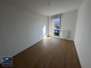  Appartement à louer 3 pièces 69 m²