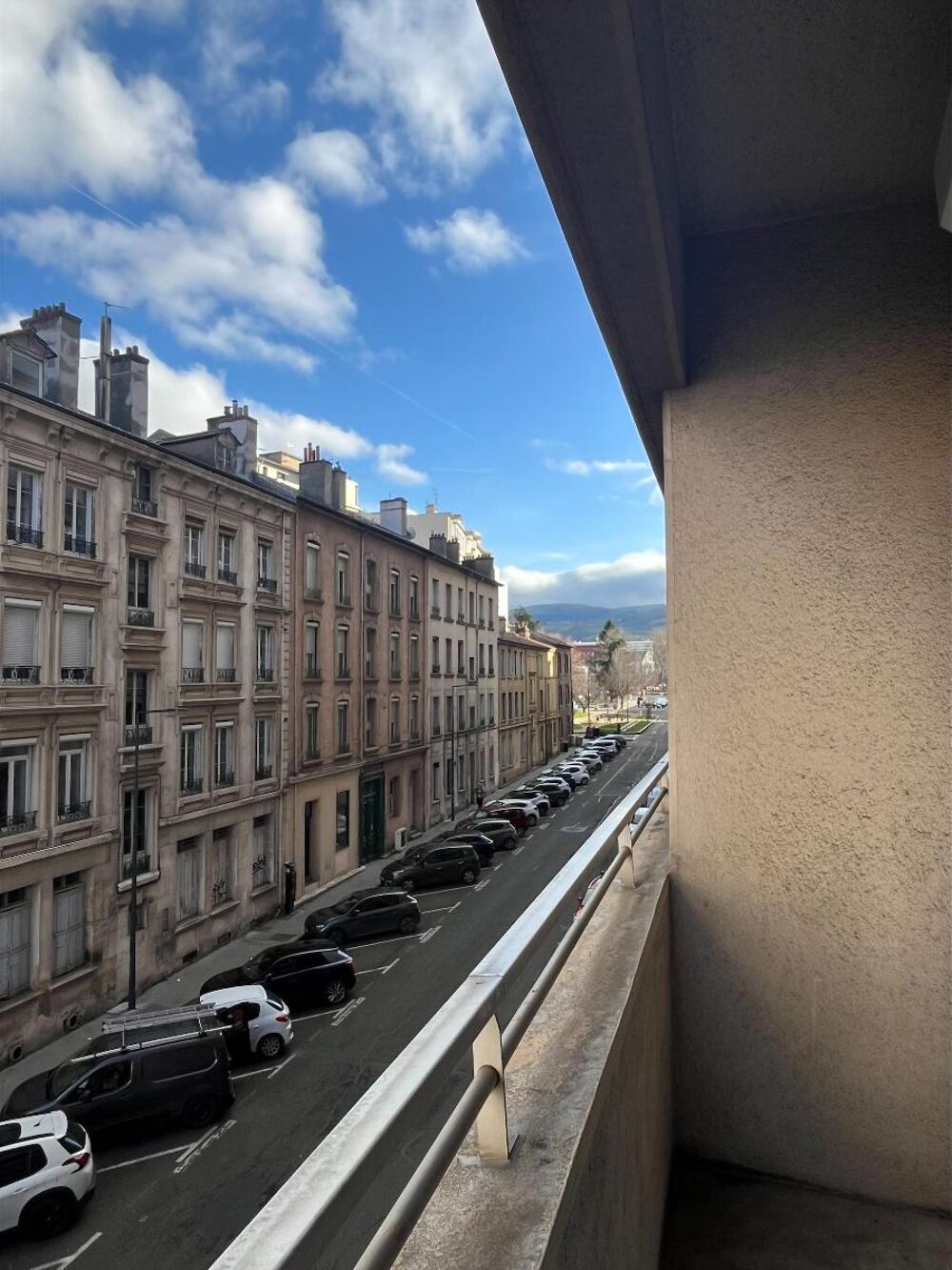 Grand F2 dans copropriété - secteur Badouillere - 16 Rue....