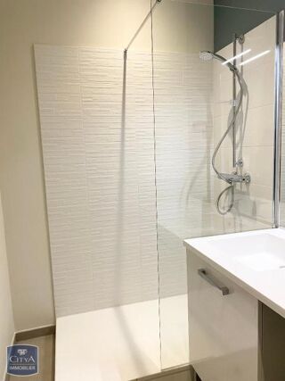 Appartement à louer 1 pièce 38 m²