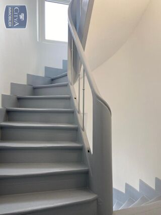  Appartement à louer 2 pièces 42 m²