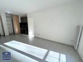  Appartement à louer 2 pièces 37 m²