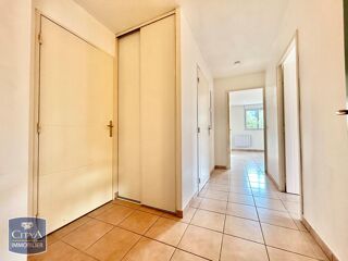  Appartement à louer 3 pièces 56 m²