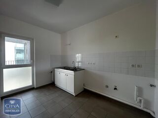  Appartement à louer 4 pièces 104 m²