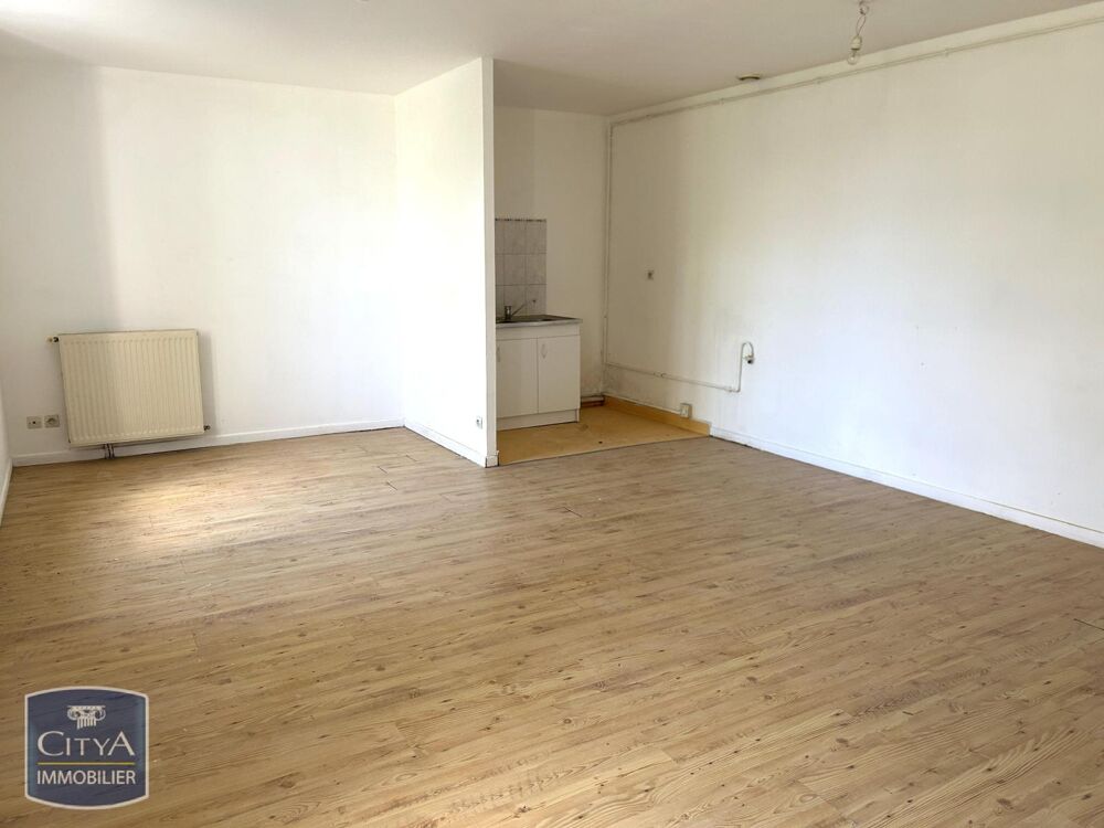 location Appartement - 3 pièce(s) - 105 m² La Fère (02800)