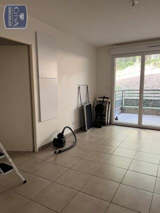  Appartement à louer 2 pièces 40 m²