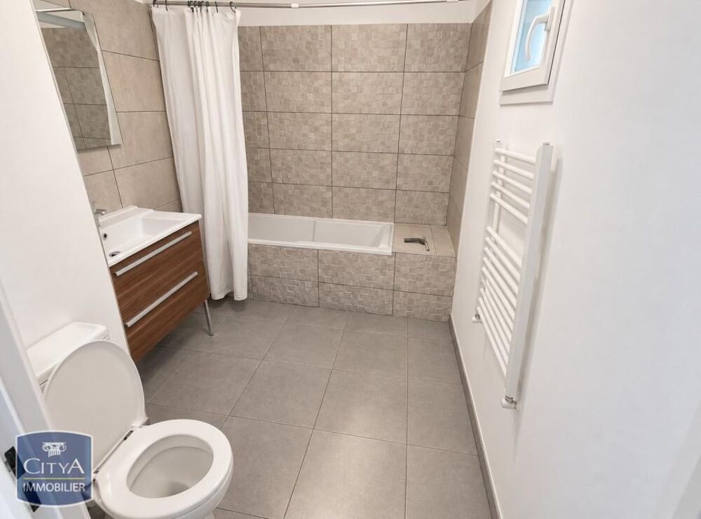 location Appartement - 2 pièce(s) - 46 m² Nîmes (30000)