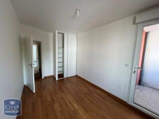  Appartement à louer 3 pièces 83 m²