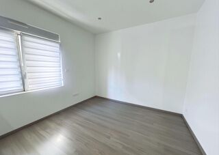  Appartement à louer 5 pièces 101 m²
