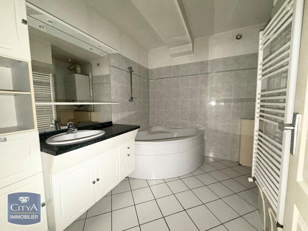 location Appartement - 3 pièce(s) - 69 m² Chalon-sur-Saône (71100)