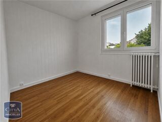  Maison à louer 6 pièces 148 m²