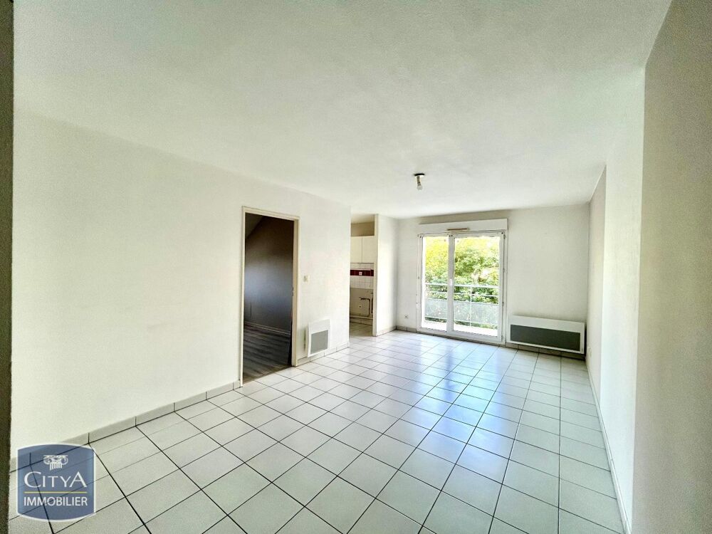 Magnifique T2 bis de 52m² refait a neuf situé au 2eme et....