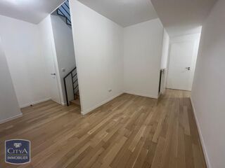  Appartement à louer 4 pièces 108 m²