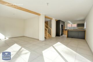  Maison à louer 5 pièces 121 m²