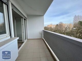  Appartement à louer 3 pièces 69 m²
