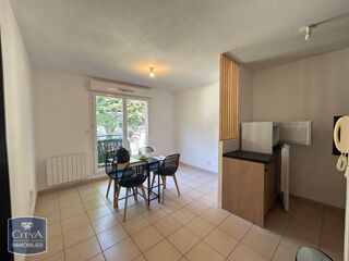 Appartement à louer 2 pièces 33 m²