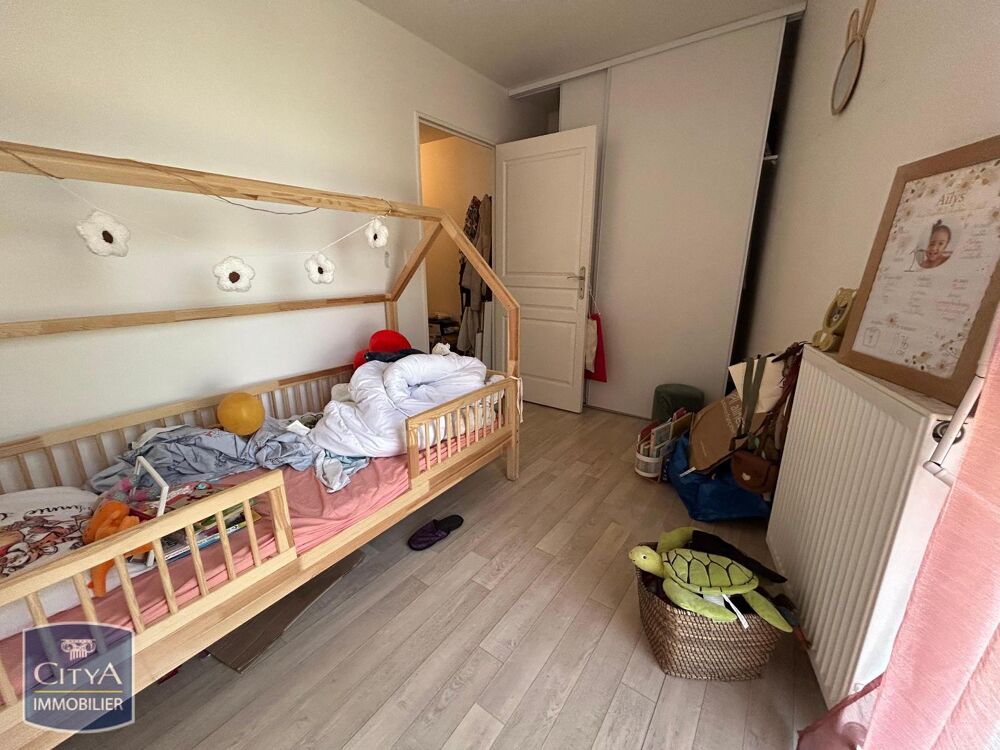 À LOUER : Appartement T3 à Arpajon, situé dans un quarti....