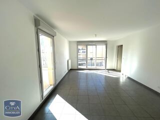  Appartement à louer 4 pièces 80 m²