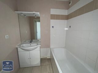  Appartement à louer 3 pièces 65 m²