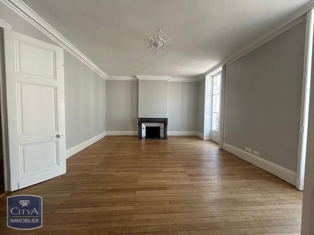 À LOUER, dans le coeur de Blois, un appartement T6 d'une ....