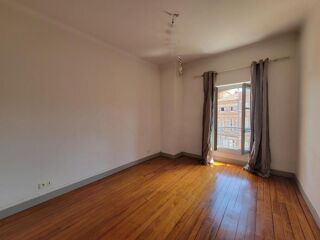  Appartement à louer 3 pièces 65 m²