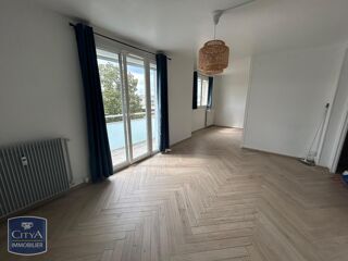  Appartement à louer 3 pièces 69 m²