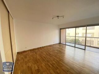  Appartement à louer 1 pièce 32 m²