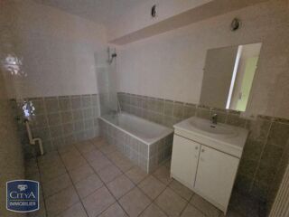  Appartement à louer 3 pièces 76 m²