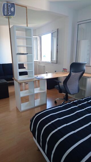  Appartement à louer 1 pièce 28 m²