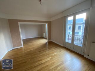  Appartement à louer 3 pièces 97 m²