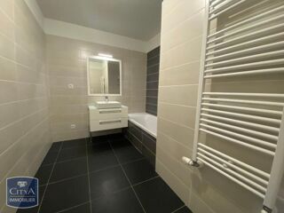  Appartement à louer 4 pièces 91 m²