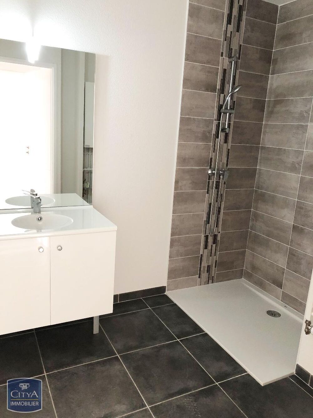 location Appartement - 3 pièce(s) - 62 m² Dijon (21000)