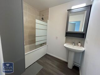 Appartement à louer 3 pièces 55 m²