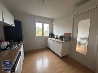  Appartement à louer 6 pièces 108 m²
