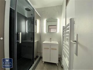  Appartement à louer 1 pièce 33 m²