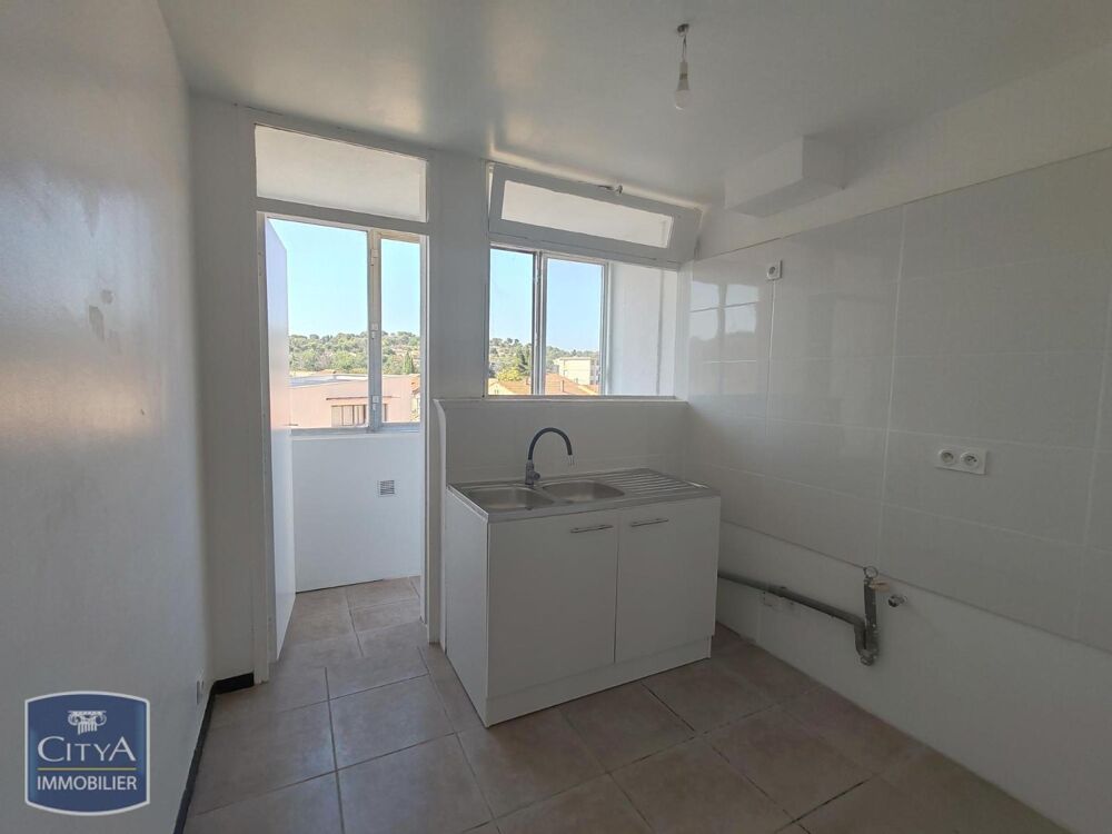 location Appartement - 3 pièce(s) - 66 m² Nîmes (30000)