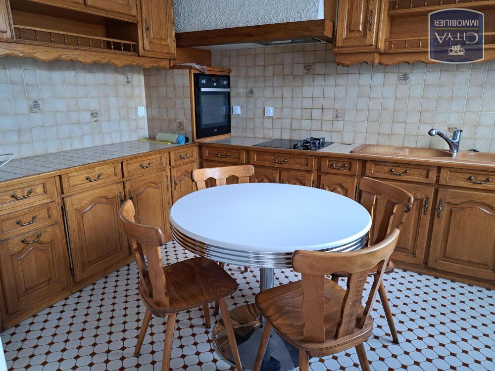 A LOUER : Charmante maison T6 située à MONTMIRAIL (51210....
