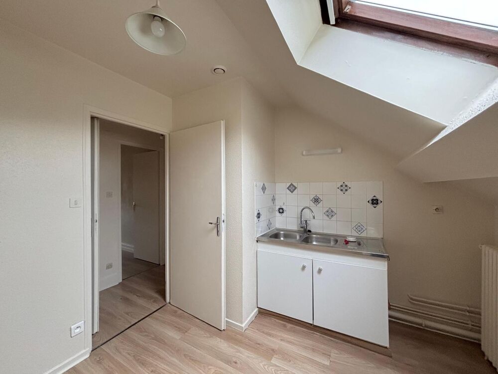 À LOUER : Appartement T2 à Grand-Charmont, situé au deux....